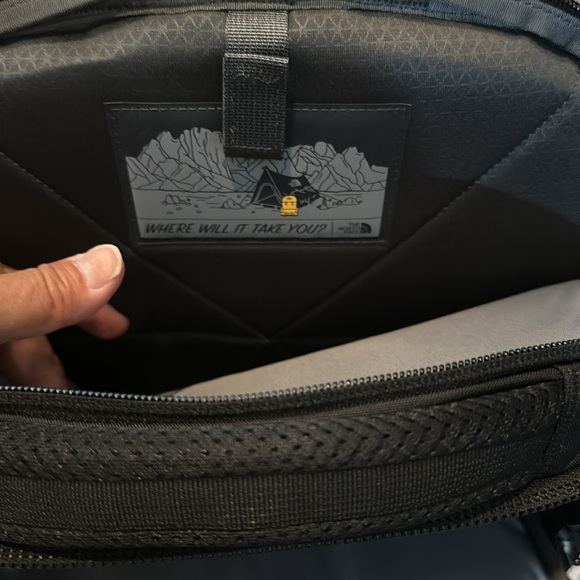 The North Face Recon 30L Unisex TNF Black NWOT - Picture 7 of 7